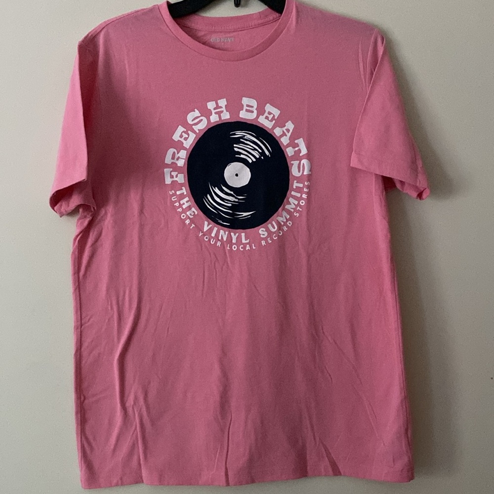 Women’s Old Navy vinyl record fresh beats pink T-shirt medium the vinyl summit